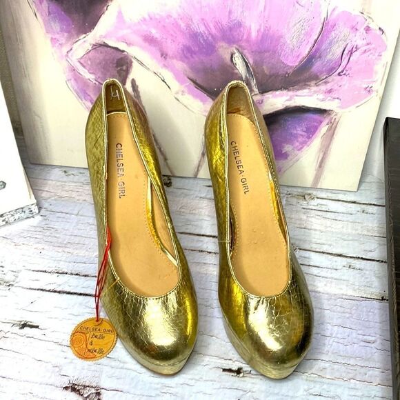 🌷 Chelsea Girl🌷 Gold Snakeskin Print Platform Heels NWT - Picture 2 of 11